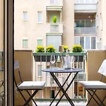 Solari Apartment, Milan Fashion Street